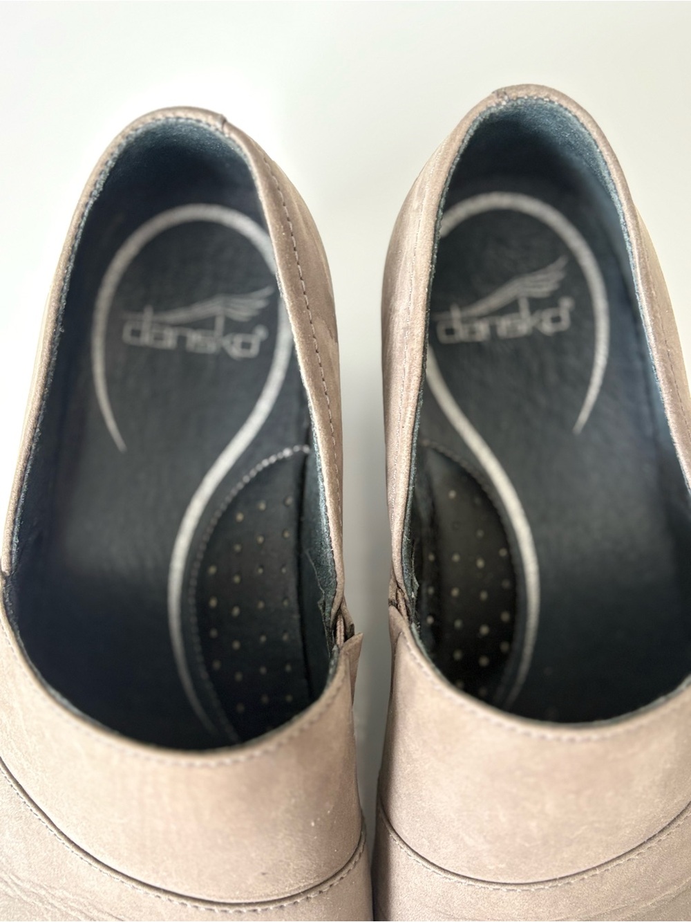 Dansko Taupe Gray Nubuck Leather Slip-On Comfort Clogs EU 40 - Picture 6 of 14